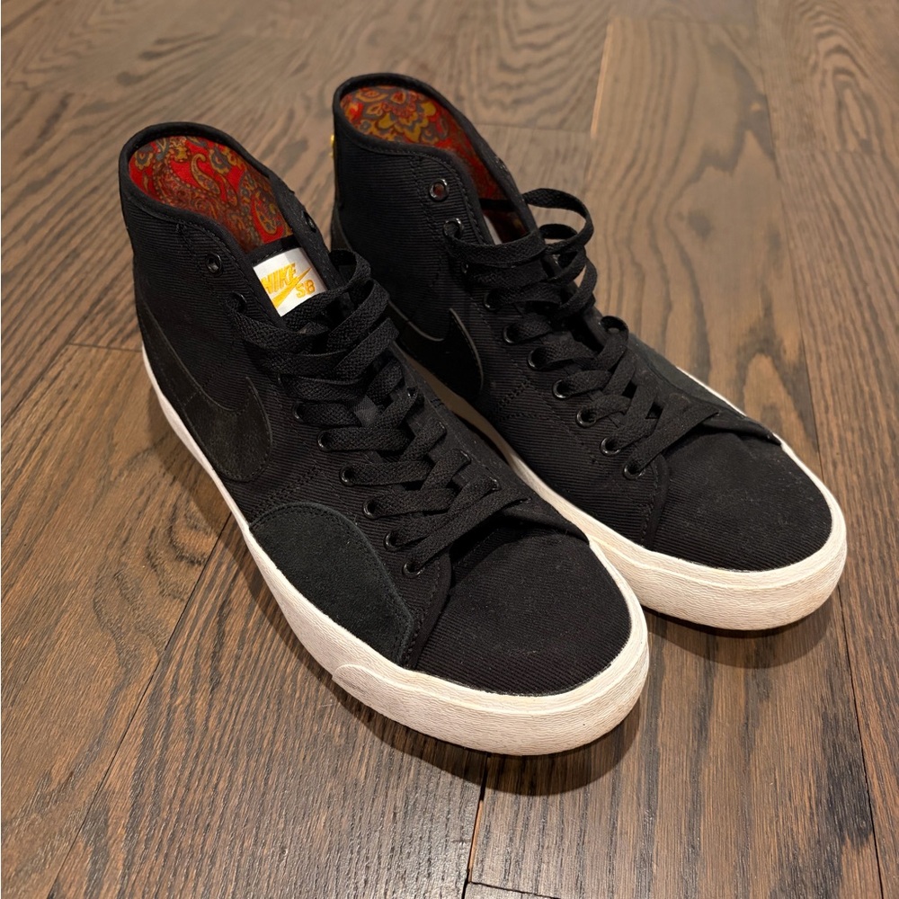 Men’s Size 10 Nike SB Blzr Court Mid